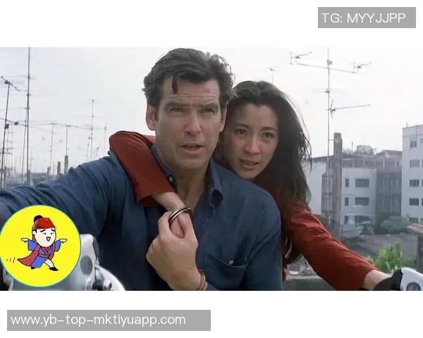 皮尔斯与女主持探讨男友点赞大屁股女是否算出轨引发热议